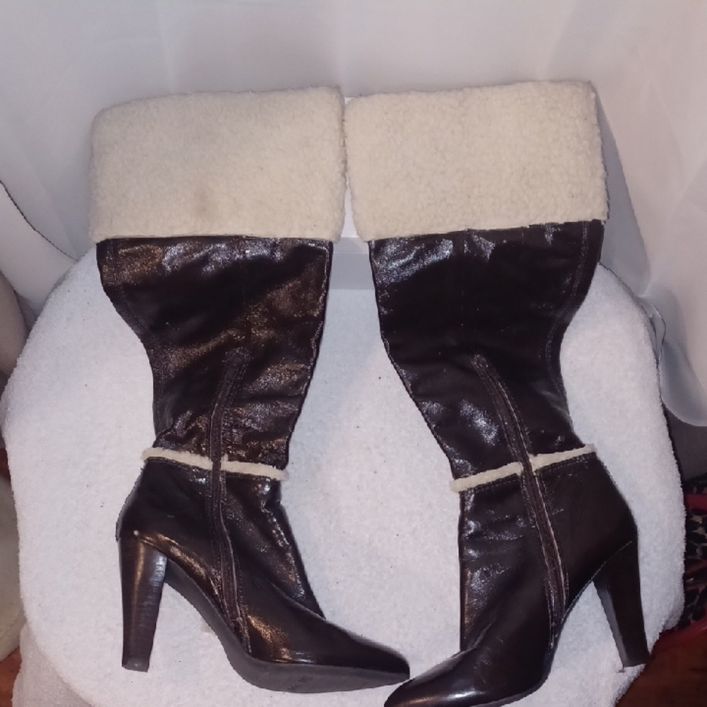 Nine West Brown Patent Leather/Faux Boots For Women Size 9